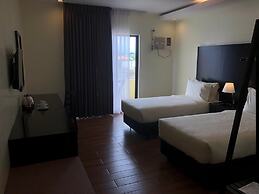 Piña Suites