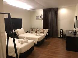 Piña Suites