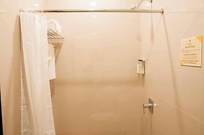 Piña Suites