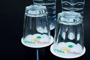 Piña Suites