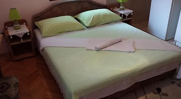 Apartments & Hostel Zdrava Hrana