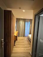 Hotel Utopia