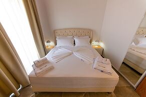 Santa Oliva Suites
