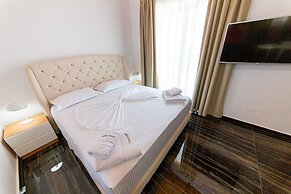 Santa Oliva Suites