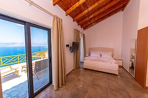 Santa Oliva Suites