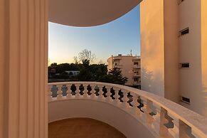Esal Hotel