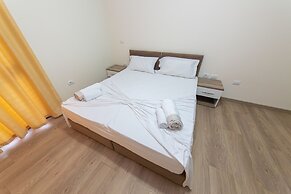 Esal Hotel