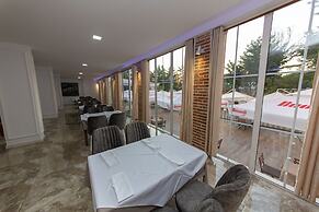 Esal Hotel