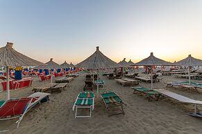 Esal Hotel
