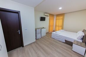 Esal Hotel