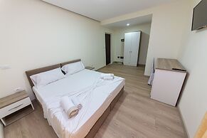 Esal Hotel