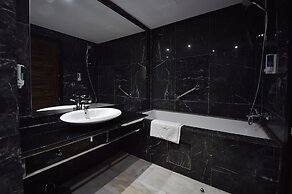 Suites Hotel Le Yacht