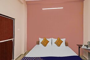 SPOT ON 37467 Shivram Hotel