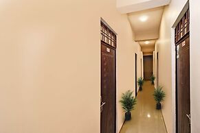 SPOT ON 37467 Shivram Hotel