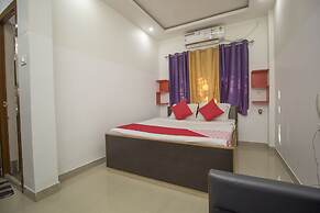 OYO 27984 Hotel Debdutta