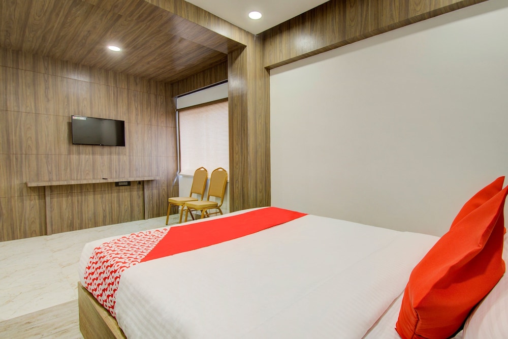Capital O 23031 V Hotel