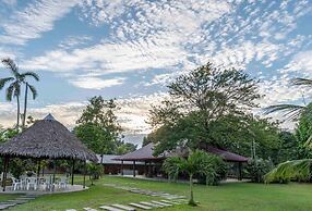 Wakaya Ecolodge