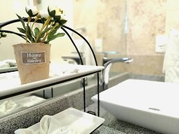 5th Coral Suites by Alex