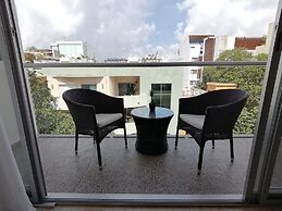 5th Coral Suites by Alex