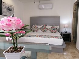 5th Coral Suites by Alex