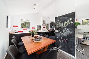 16 guests. Unique, central, mountain & lake views