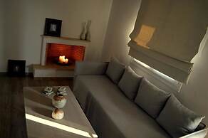 Ammos Luxury Suites
