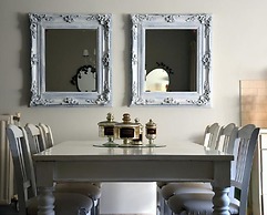 Ammos Luxury Suites