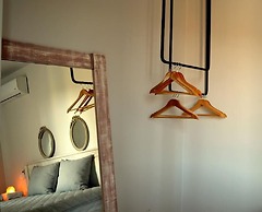 Ammos Luxury Suites