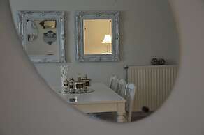 Ammos Luxury Suites