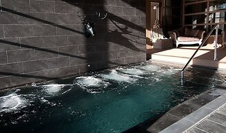 Meltar Boutique Hotel