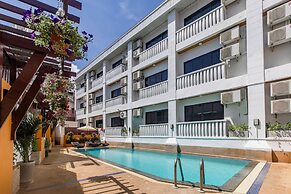 Rattana Beach Hotel