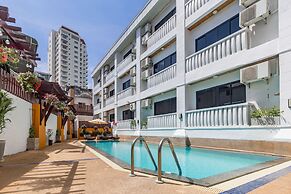 Rattana Beach Hotel