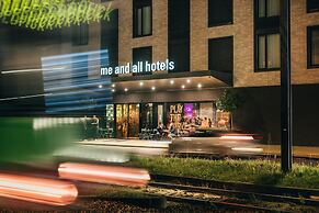 Me and All Hotel Dusseldorf Oberkassel, by Hyatt