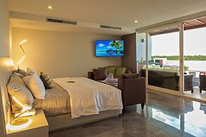 Solmare Apartments & Suites