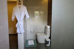 Solmare Apartments & Suites