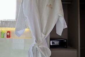 Solmare Apartments & Suites