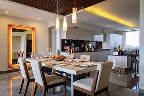 Solmare Apartments & Suites