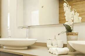 Solmare Apartments & Suites