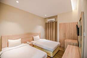 Grand Flora Hotel