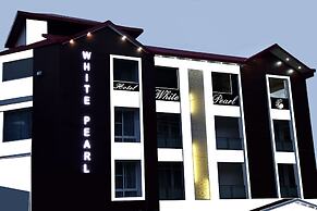 Hotel White Pearl