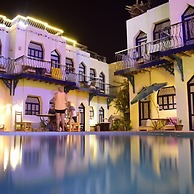Monica Hotel