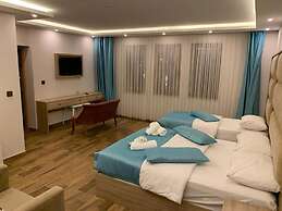 Danis Motel