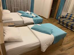 Danis Motel