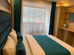 Danis Motel