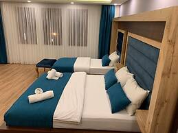 Danis Motel
