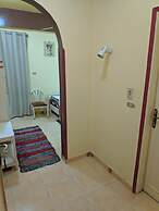 Elphardous Hotel