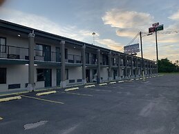 Travelers Inn