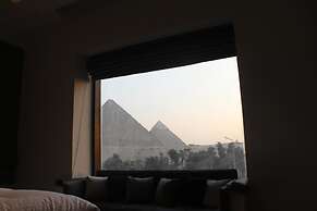 Elite Pyramids Inn