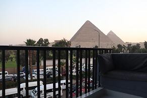 Elite Pyramids Inn