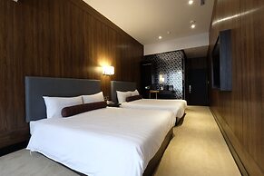 Mayer Inn